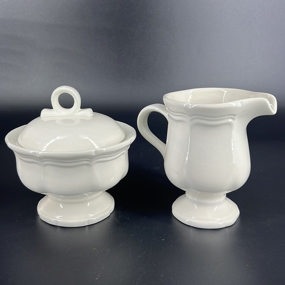 Mikasa French Countryside Creamer and Sugar Set - Picture 3 of 12